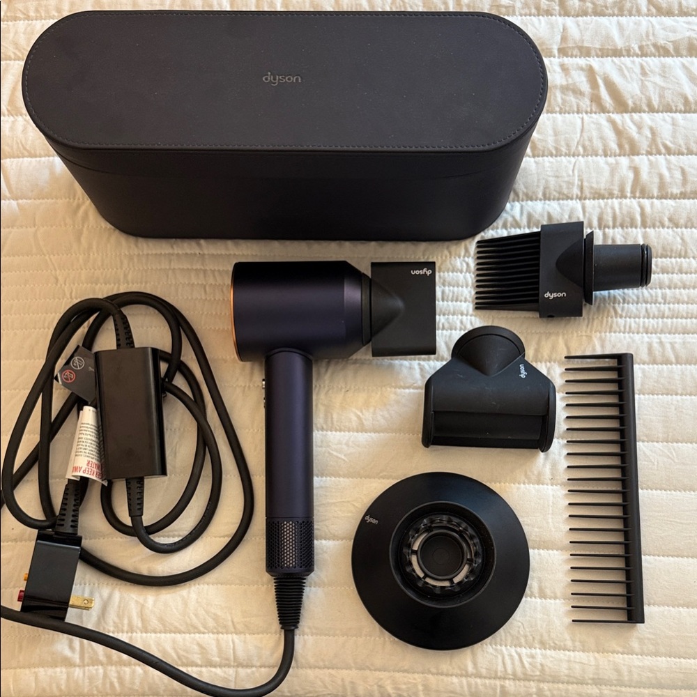 Dyson blue/copper special edition Hair Dryer 💙 - Picture 2 of 6